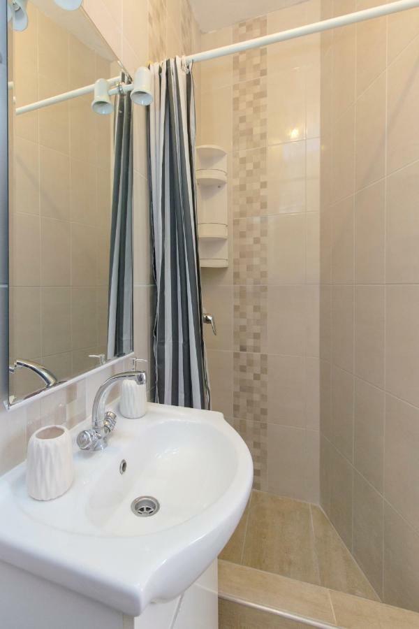 Apartment'S Dalmatia Шибеник Екстер'єр фото
